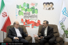 بازدید رئیس جهاددانشگاهی از خانه کتاب و ادبیات ایران