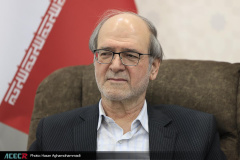 بازدید رئیس جهاددانشگاهی از خانه کتاب و ادبیات ایران